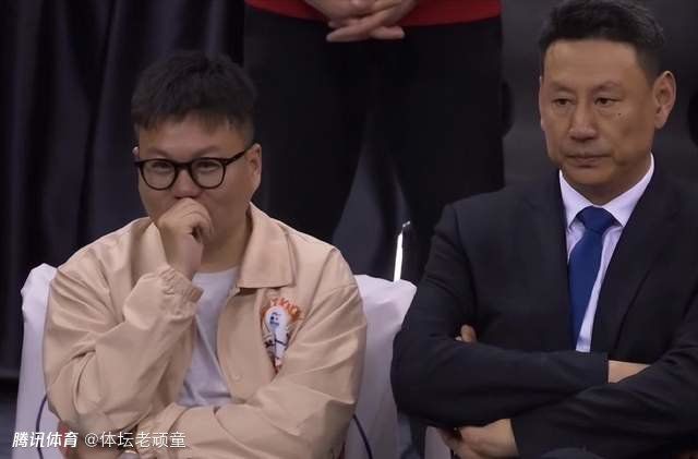 美女扒开下面让男生舔
